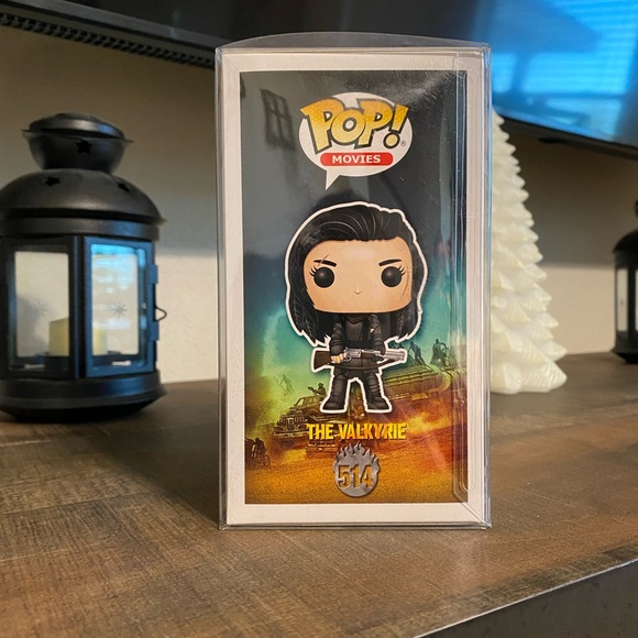 Funko Pop! Mad Max The Valkyrie #514 - Picture 4 of 6